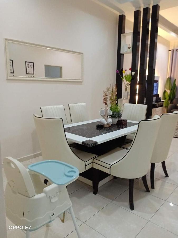 Melissa Homestay Merlimau Bagian luar foto